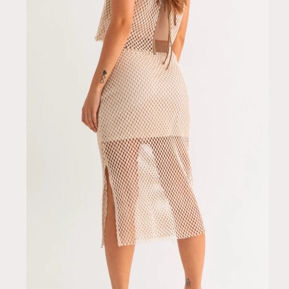 Elegant Cream Tank Top & Midi Skirt Set - Picture 5 of 14